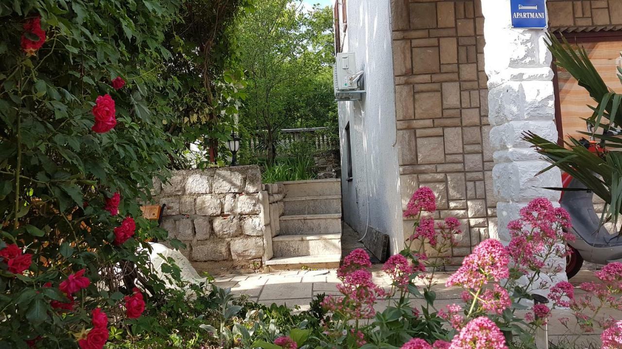 New Comfortable App Dora Crikvenica Exterior foto